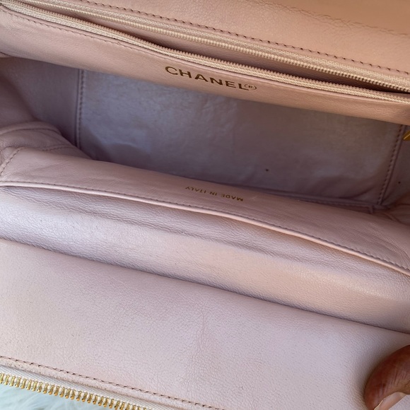 🚫SOLD🚫Authentic Chanel Timeless Petit Tote - Picture 7 of 16